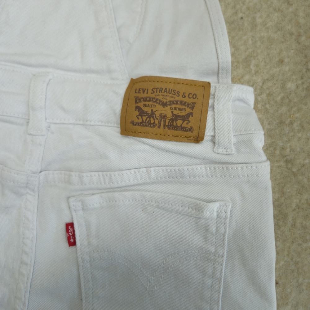 (NEW) Levi's Shortall White Denim Shorts Overalls Size 7Y - Picture 4 of 6